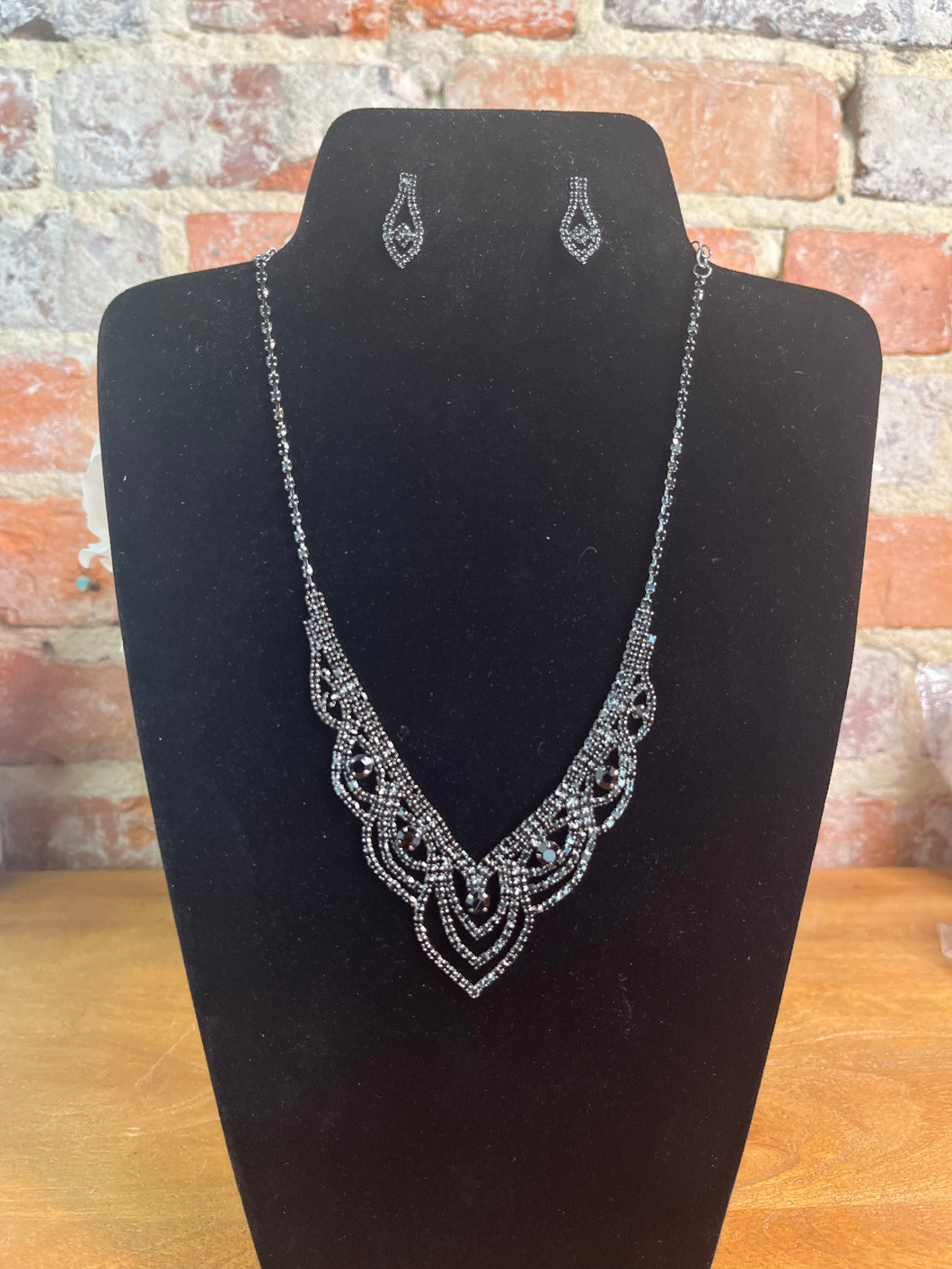 Black Crystal Necklace & Earring Set