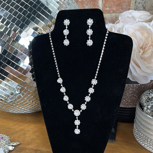 Elegant Silver Pearl Necklace