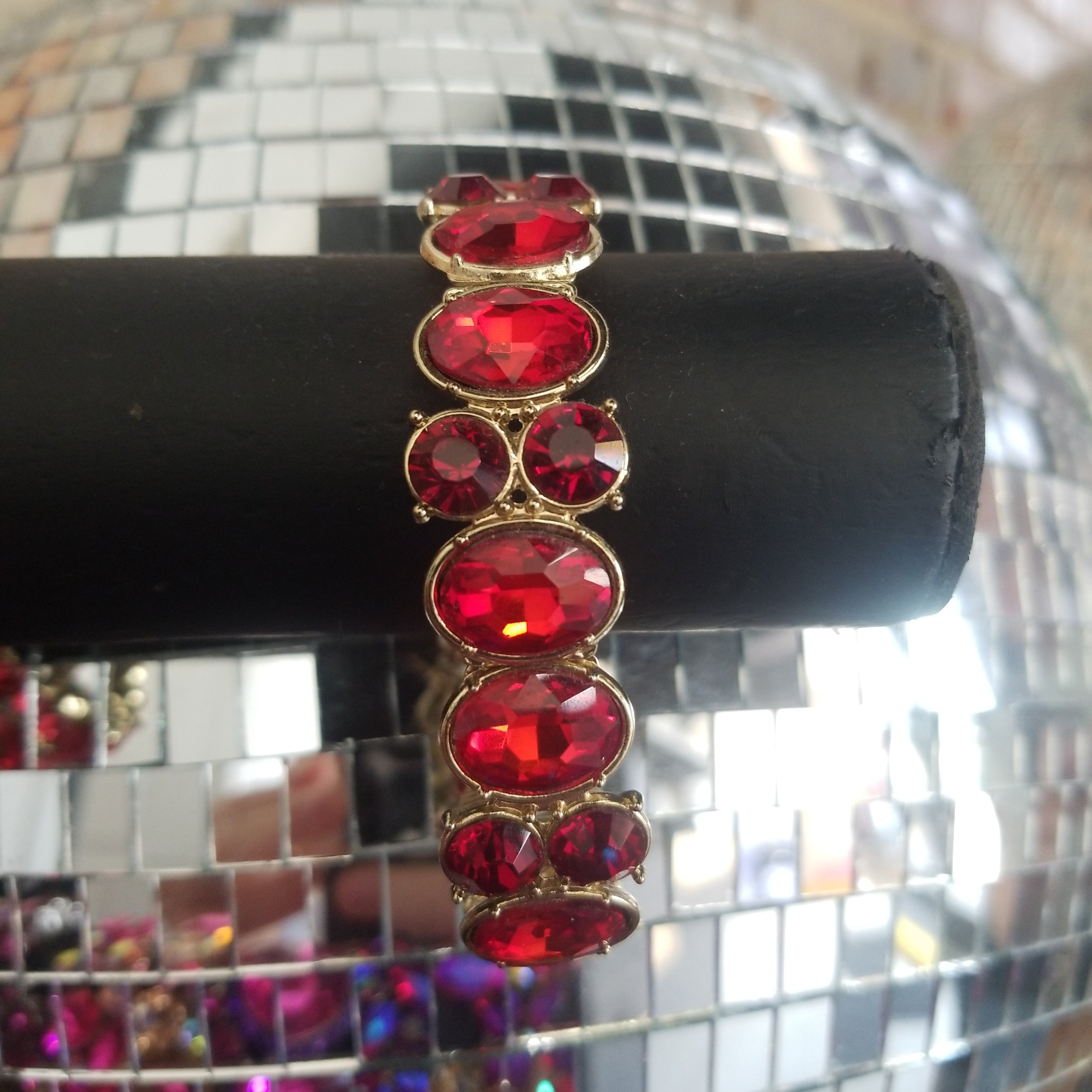 Red/Gold Oval Bracelet