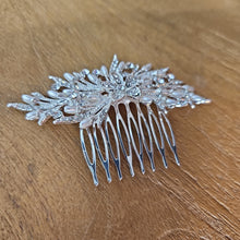 Load image into Gallery viewer, Rhinestone &amp; Pearl Hair Comb