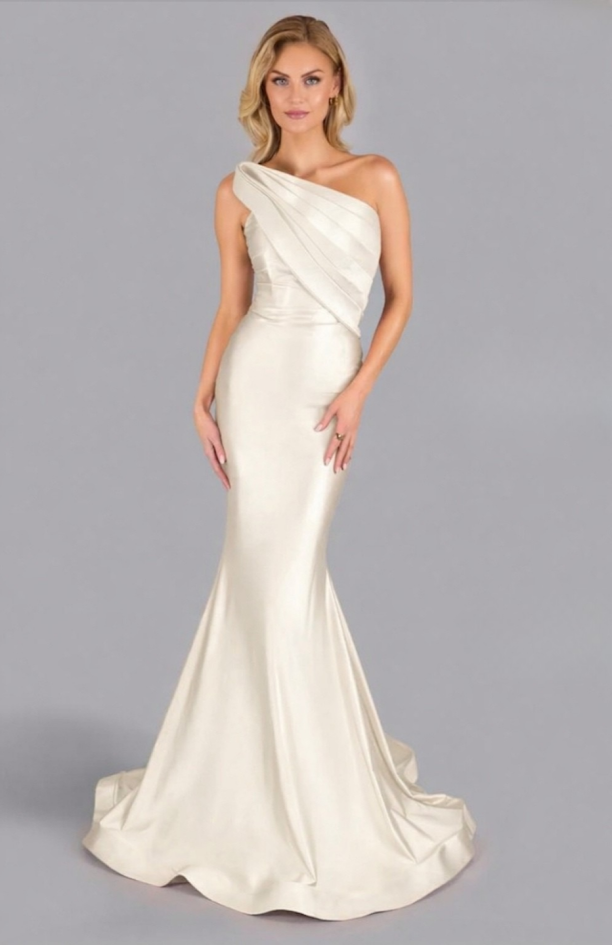 Jessica Gown