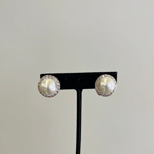 Pearl and Diamond Clip On Stud