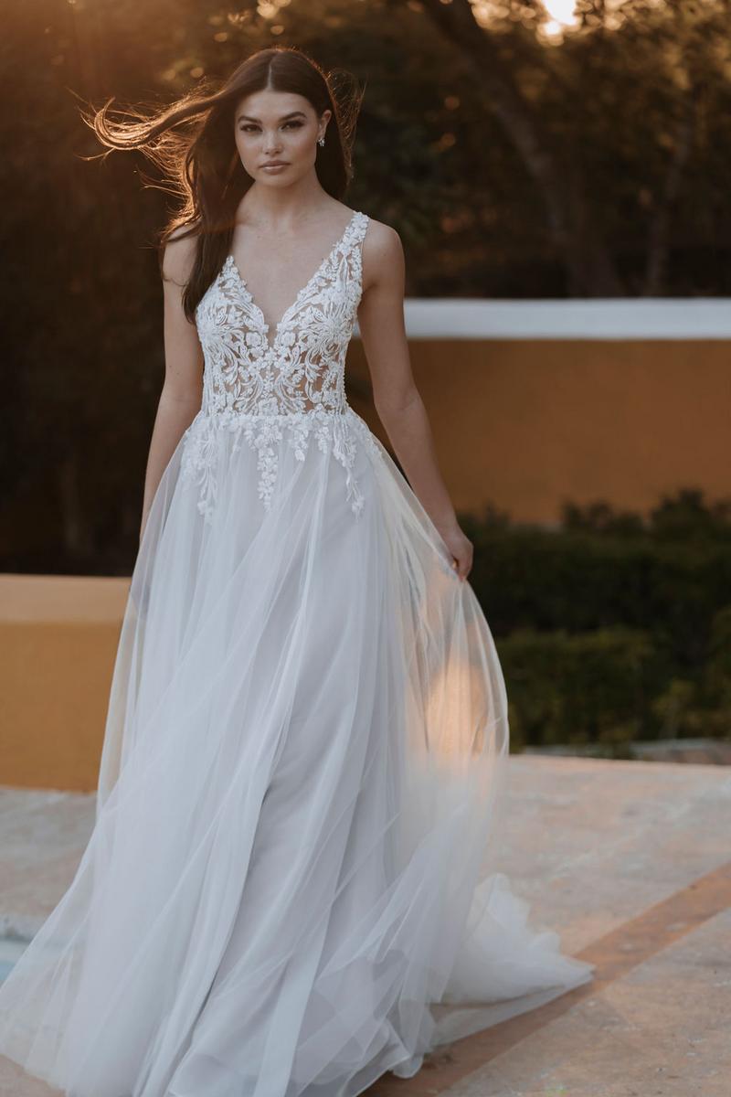 Olyne Gown