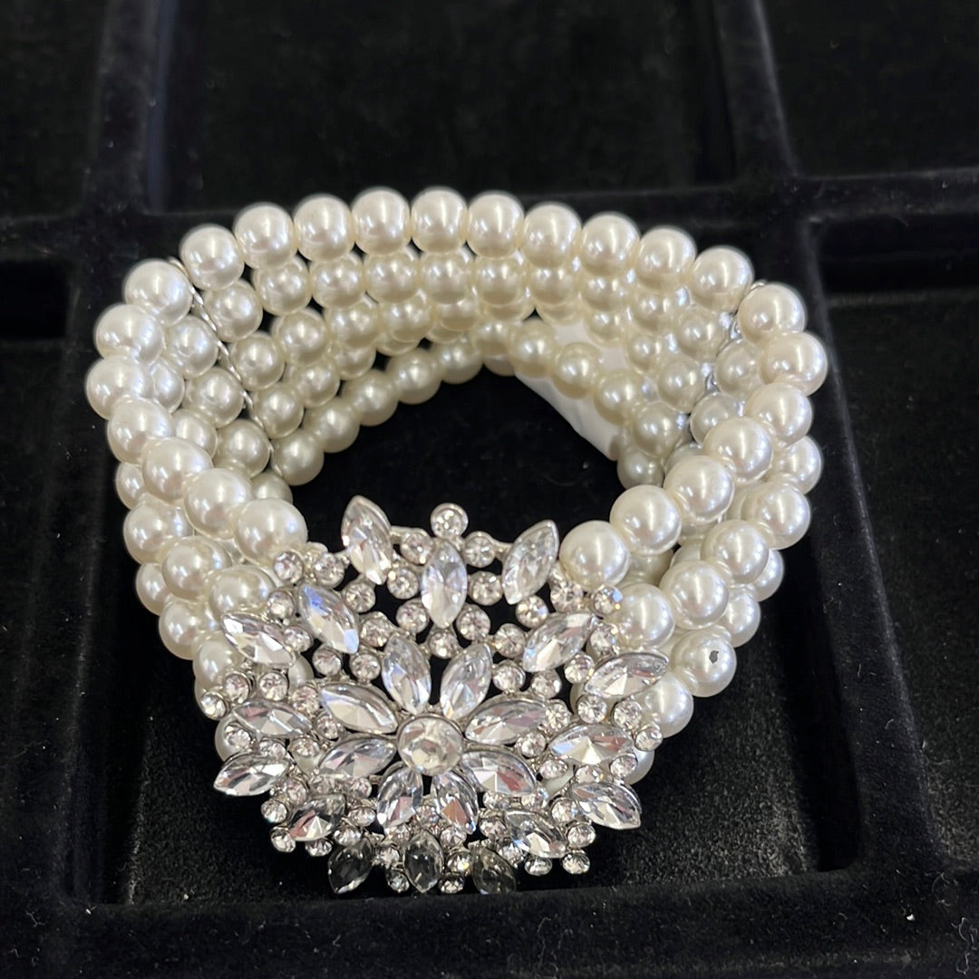 Pearl Bracelet Set