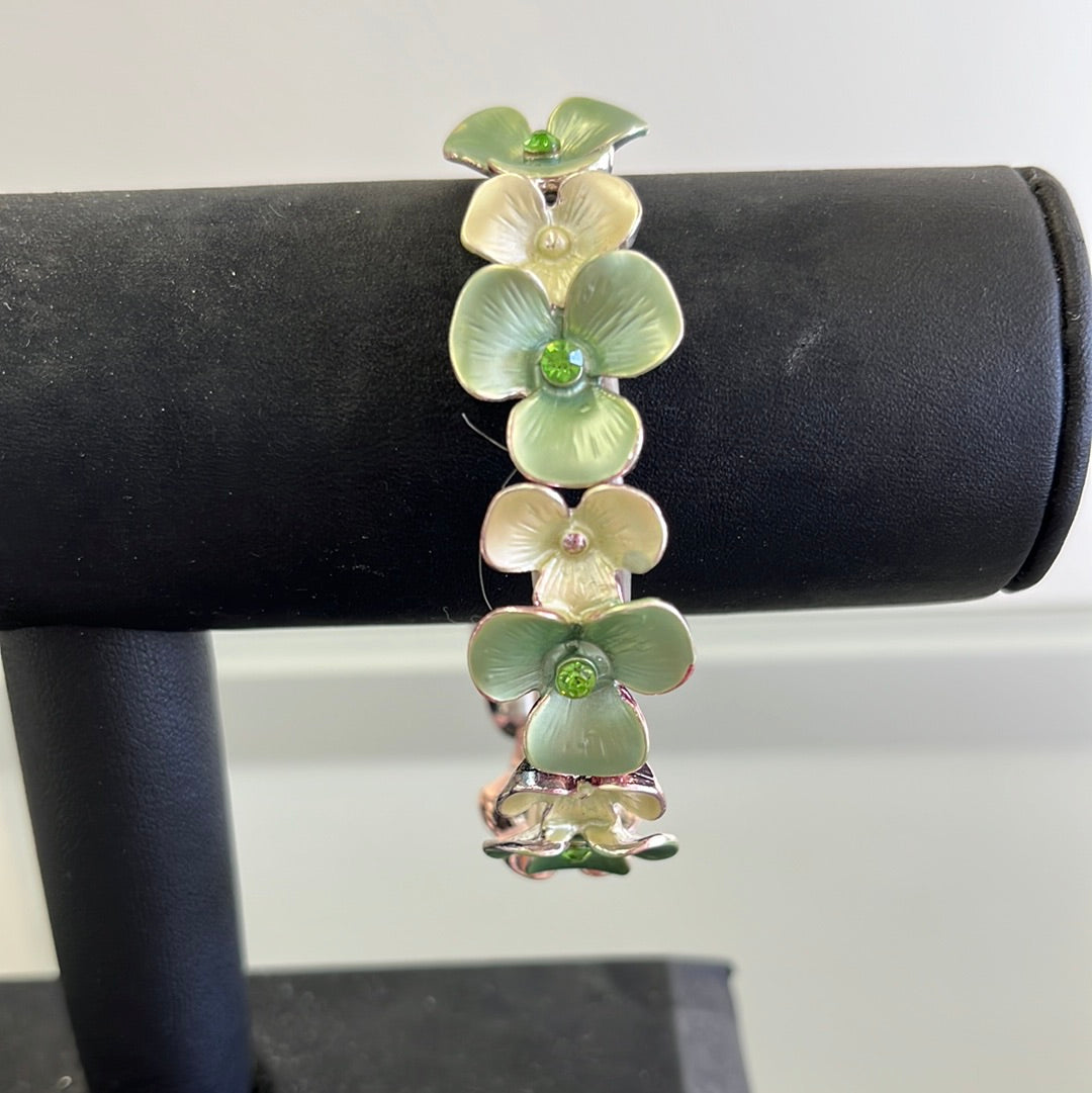 Multi-colored flower bracelet