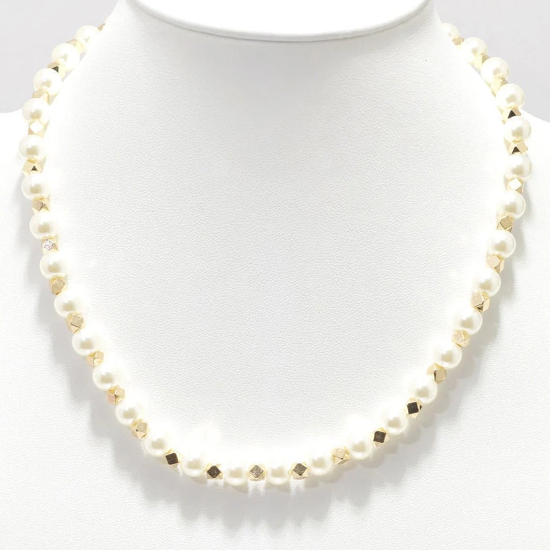 Simple Pearl Necklace