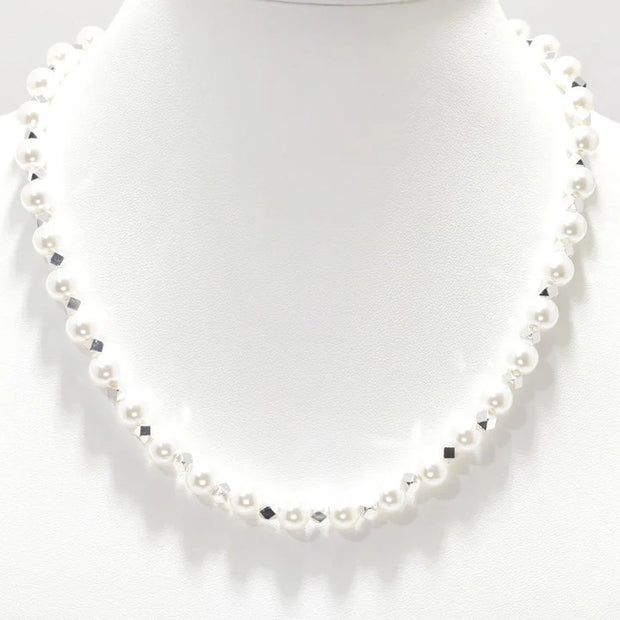 Simple Pearl Necklace