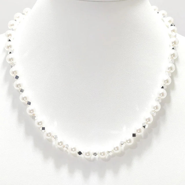 Simple Pearl Necklace