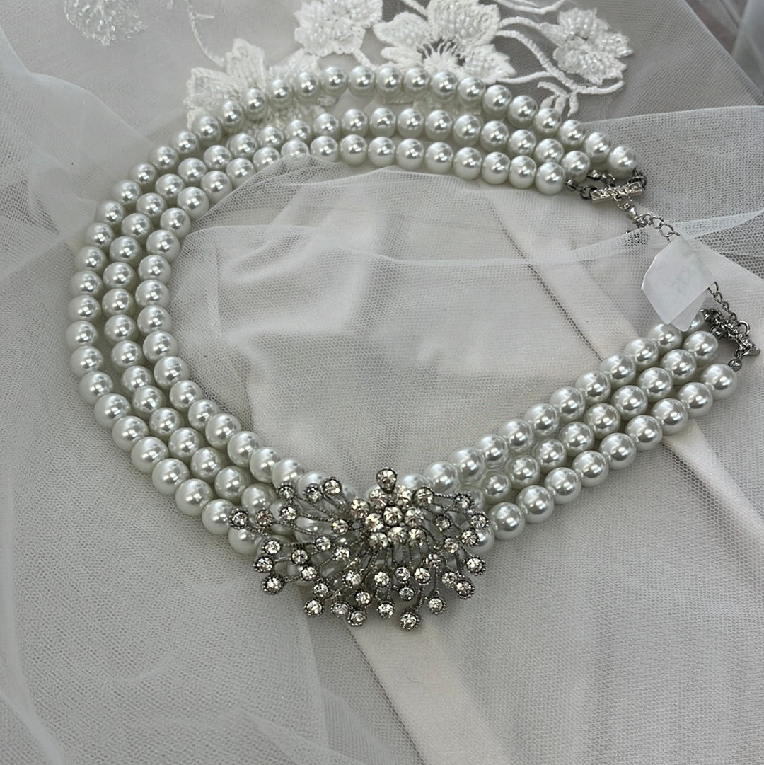 Pearl Beaded Choker