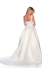 Load image into Gallery viewer, Astrid Gown