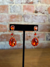 Load image into Gallery viewer, Teardrop earrings