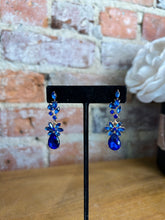 Load image into Gallery viewer, Dazzling Drop Earrings