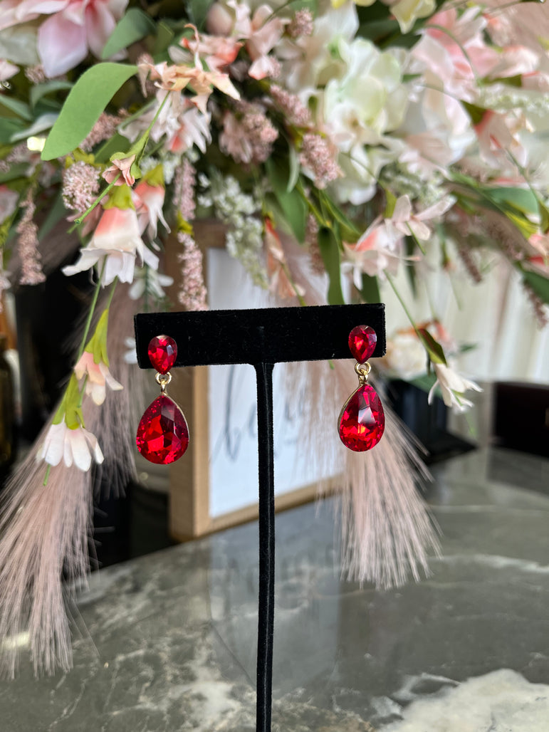 Teardrop Rhinestone Dangle Earring