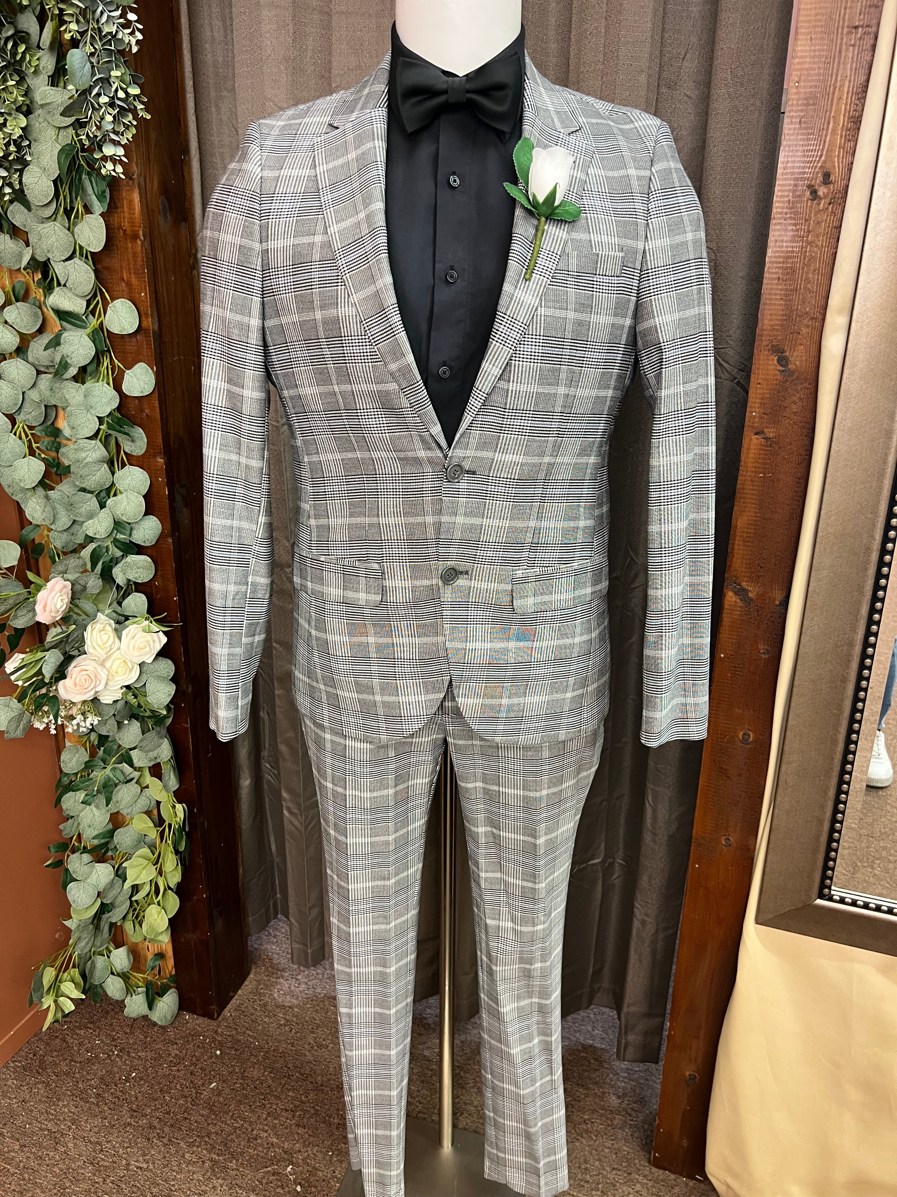 Modern fit gray plaid jacket 44R with pants 34-36 waist