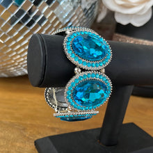 Load image into Gallery viewer, Aqua Blue Gem Bracelet