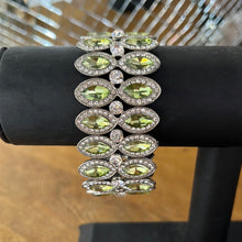 Load image into Gallery viewer, Silver/Green Jewel Bracelet