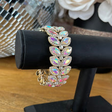 Load image into Gallery viewer, Petal AB Stone Bracelet