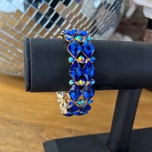 Load image into Gallery viewer, Deep Blue Diamond Shaped Bracelet