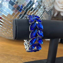 Load image into Gallery viewer, Oval Deep Blue Bracelet